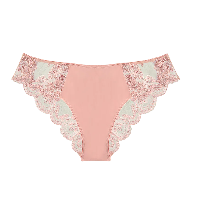 Full Brief in Rose