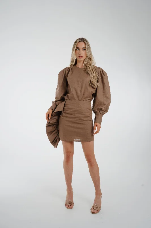 Jasmine Side Ruffle Linen Skirt In Mocha