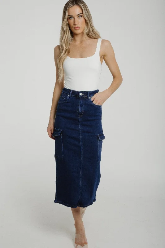 Nancy Cargo Skirt In Dark Wash